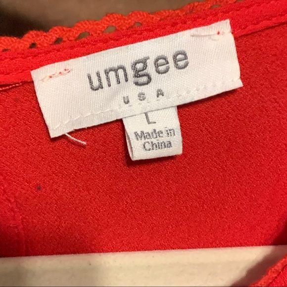 SOLD** Sz L Boho red embroidered floral details bell sleeve top. - Picture 3 of 10